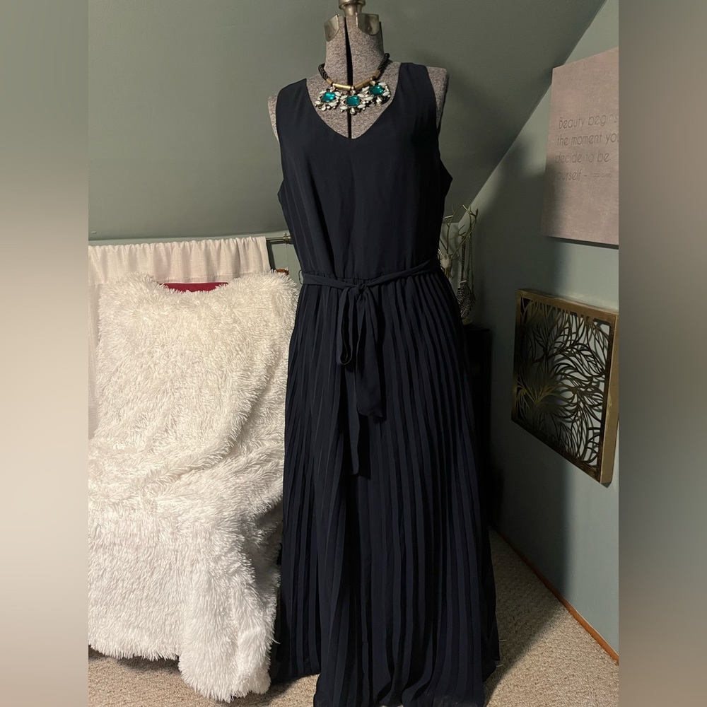 Navy accordion skirt maxi dress